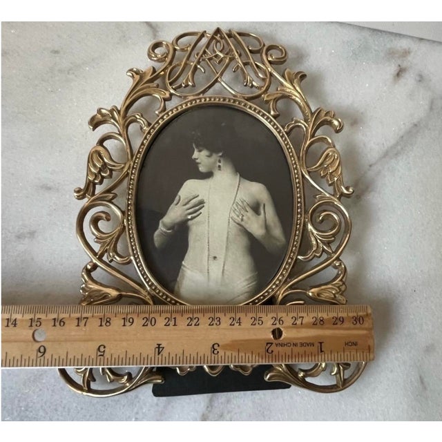 Brass Ornate Vintage Victorian-Style Brass Oval Picture Frame With an Intricate Scrollwork Design and a Standing Easel Base. For Sale - Image 8 of 8
