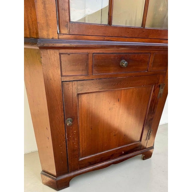 Early 18th Century Antique Corner Cabinet Cupboard Beautiful Federal Primitive Wavy Glass 1800’s For Sale - Image 5 of 10