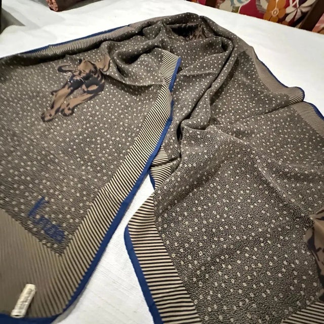 Maria Mandelli 1980s Black Panter Silk Print Scarf by Krizia For Sale - Image 4 of 13