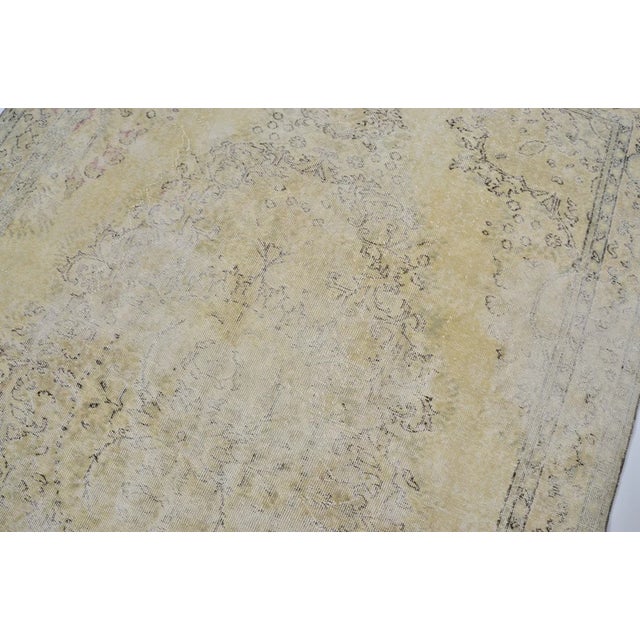 Tan 1950s Oushak Handknotted Floral Rug For Sale - Image 8 of 10