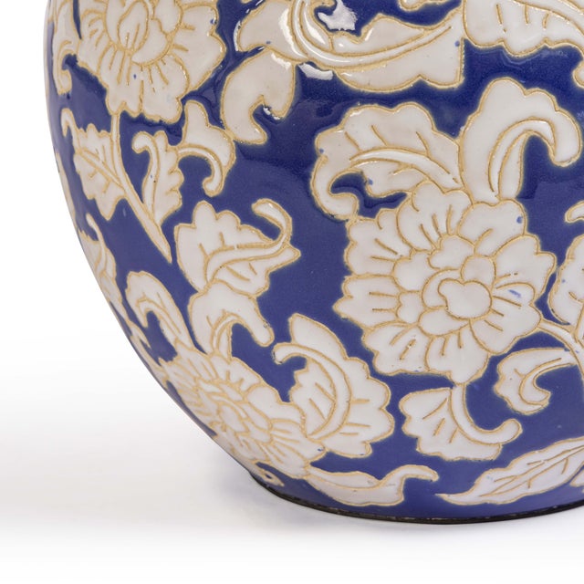 Diana Blue & White Chinoiserie Table Lamp For Sale - Image 4 of 7