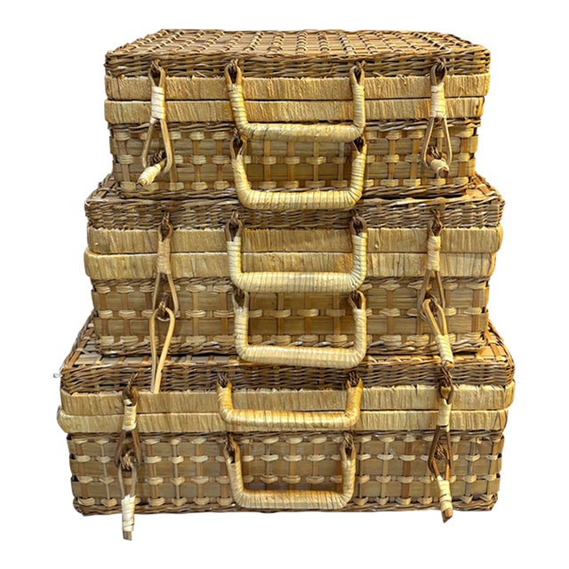 Nesting Wicker Picnic Baskets or Sewing Baskets Set of 3 For Sale