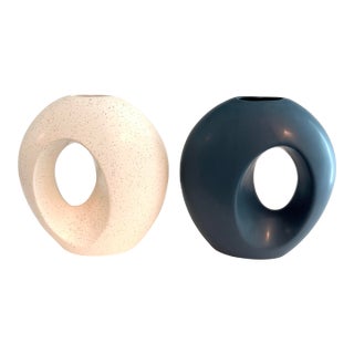 Pair of Portuguese Modernist Sculptural Donut Vases by Sporvil Ceramics | Blue & Speckled White For Sale