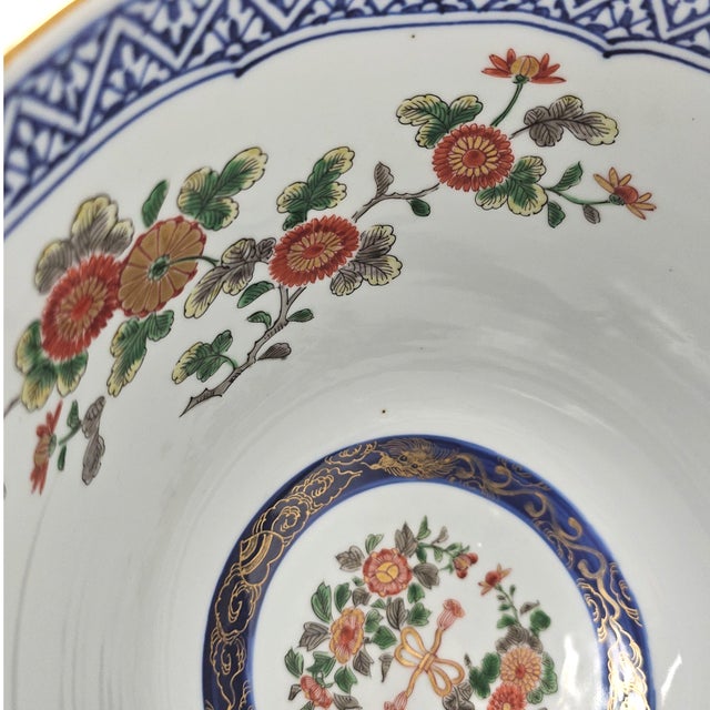 Ceramic Japanese Imari Porcelain Bowl With Hand-Painted Chrysanthemums, Early Showa Period Large Decorative Vessel For Sale - Image 7 of 9
