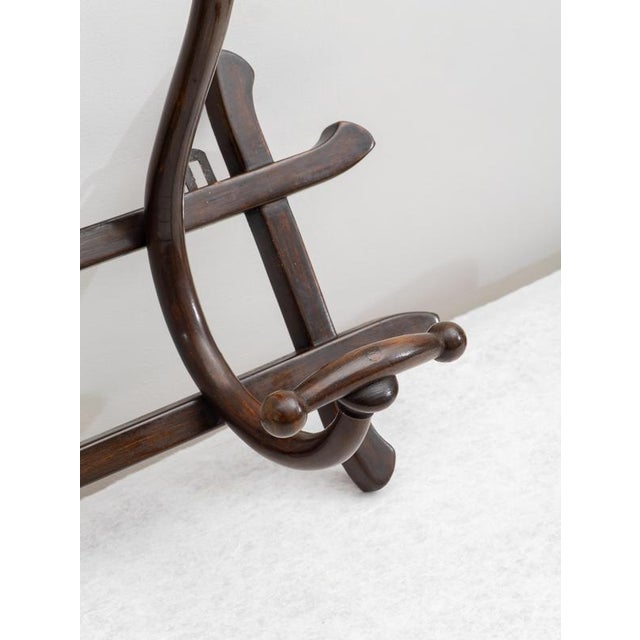 Thonet Art NouveauCurved Wood Wall Hanging from Thonet Vienna, 1809 For Sale - Image 4 of 9