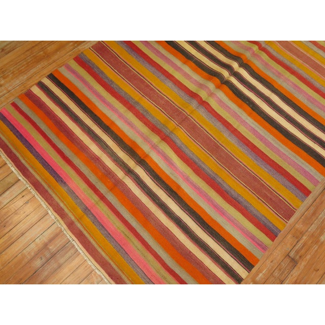 Mid-Century Modern Vintage Striped Hand-Made Turkish Kilim - 4'10" x 8'4" For Sale - Image 3 of 8