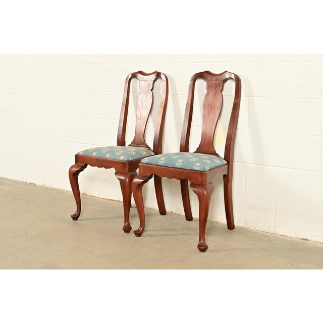 Henkel Harris Henkel Harris Queen Anne Solid Cherry Wood Side Chairs or Dining Chairs, Pair For Sale - Image 4 of 14