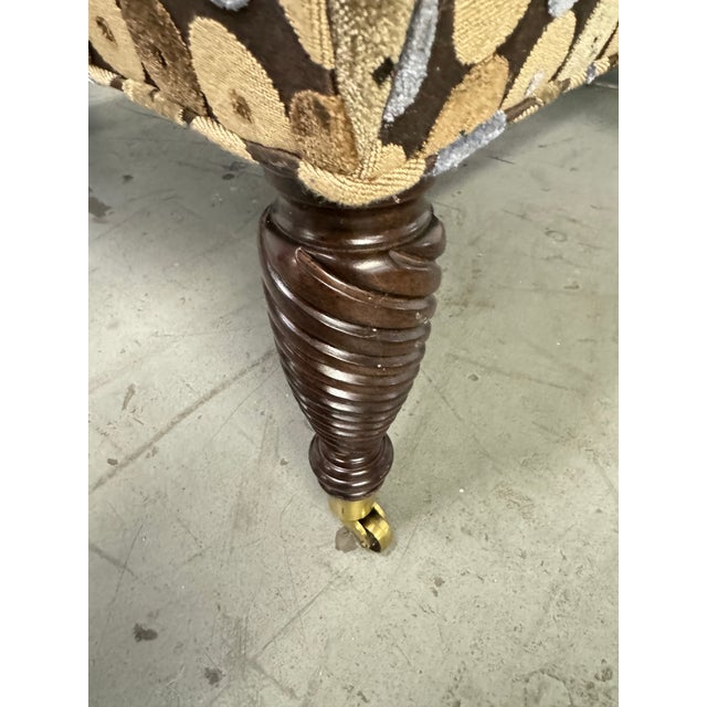 Very well constructed a solid statement piece, great carving and piping details. Please see photos for color details.