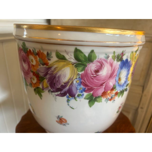 Large 19th Century Porcelain Dresden Cache Pot For Sale In Los Angeles - Image 6 of 13