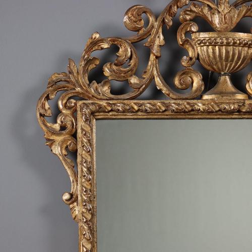 Mirror with Carved and Gilded Wooden Frame For Sale - Image 4 of 12