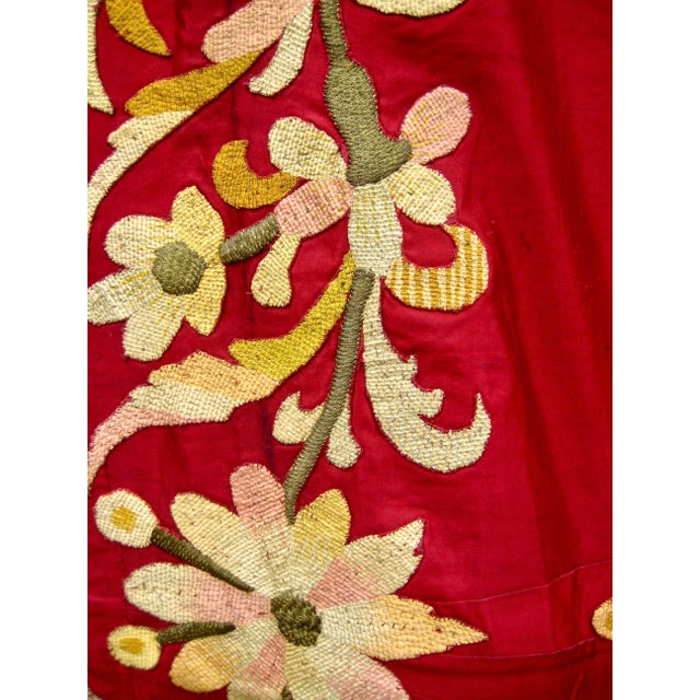 18th Century Large Silk Italian Silk and Gold Embroidery Tapestry For Sale - Image 10 of 14