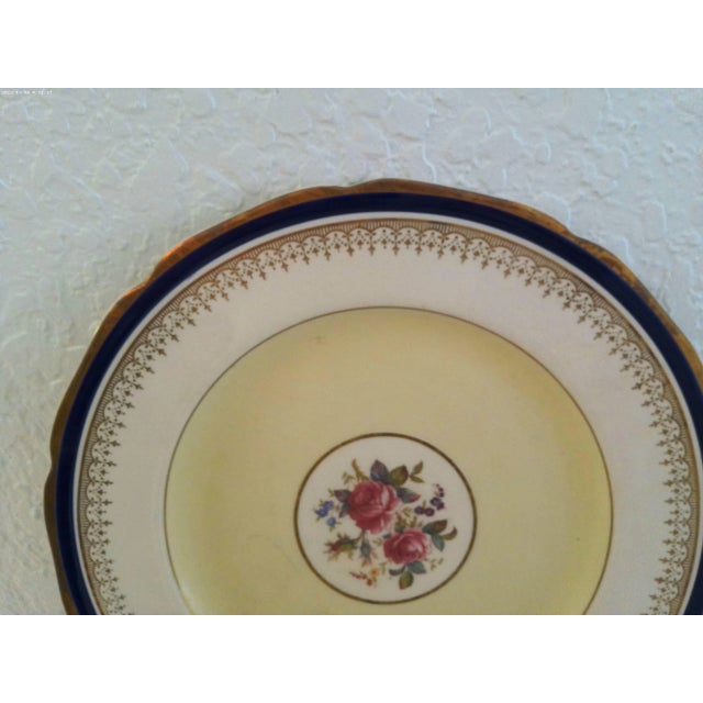 Vintage English Pareek & Sherborne Dinnerplates, Set of 8 For Sale In West Palm - Image 6 of 7