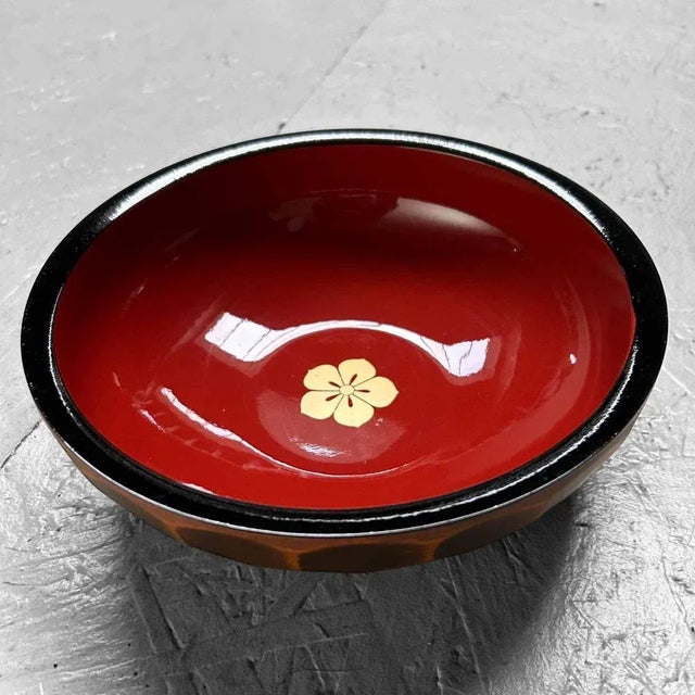 Black Mid-Century Shōwa Wooden Urushi Bowl, Japan, 1970s For Sale - Image 8 of 10