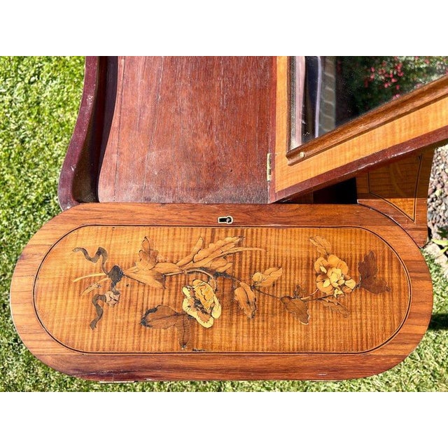 Louis XV Marquetry Dressing Table For Sale - Image 6 of 13