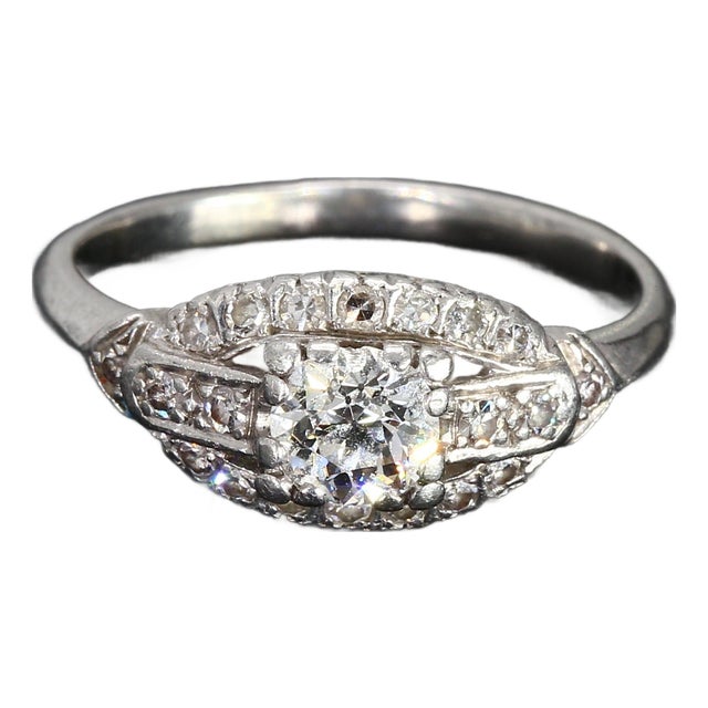 Vintage Platinum Eye-Shaped Ring With a 0.52ct Diamond Center Stone - Size 6.25 For Sale