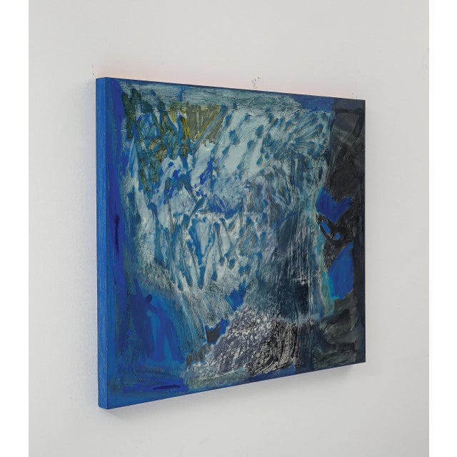 Drawing inspiration from both the urban landscape of New York and the complexities of the subconscious mind, Massaux’s...