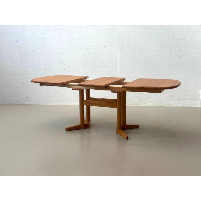 Postmodern Danish Handcrafted Extendable Dining Table in Alder Wood, 1980s For Sale - Image 3 of 16