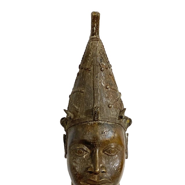 Vintage Large Benin Bronze Head of a Queen Nigeria 21.5" H For Sale In New York - Image 6 of 8