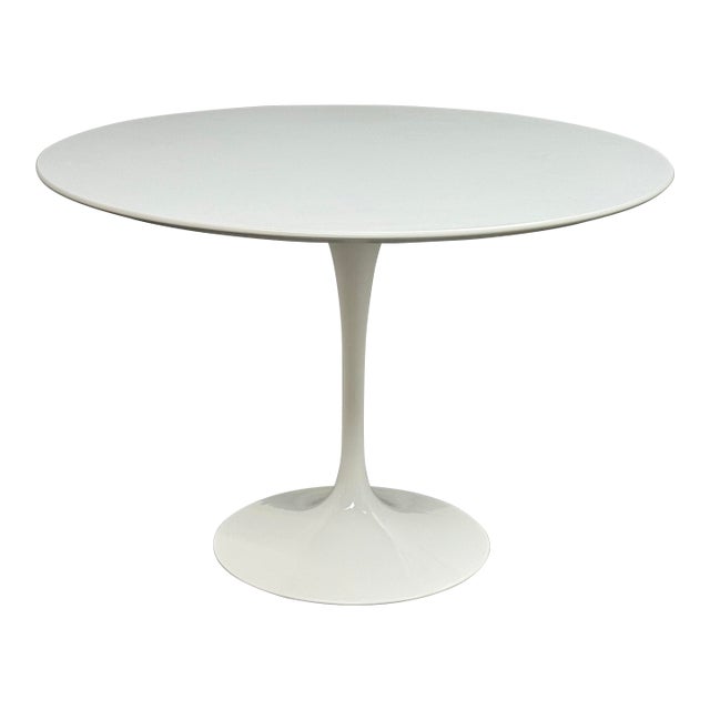 Eero Saarinen for Knoll Saarinen Round Dining Table, 42 Inches For Sale