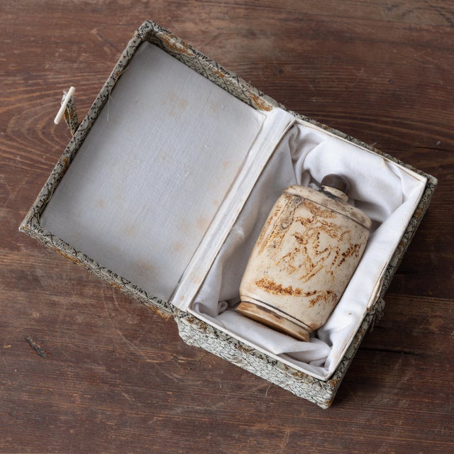 Chinese Bone Snuff Bottle For Sale In Savannah - Image 6 of 9