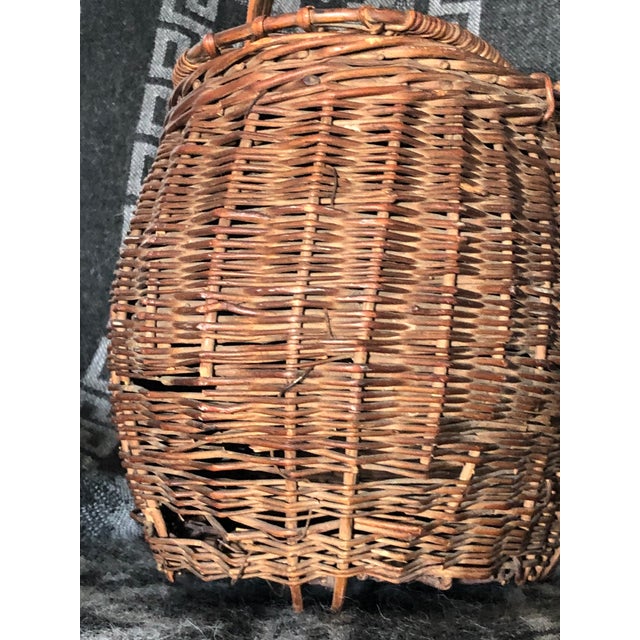 Vintage Early 20th Century Rustic Old American Wicker and Willow Fishing Creel For Sale - Image 6 of 12