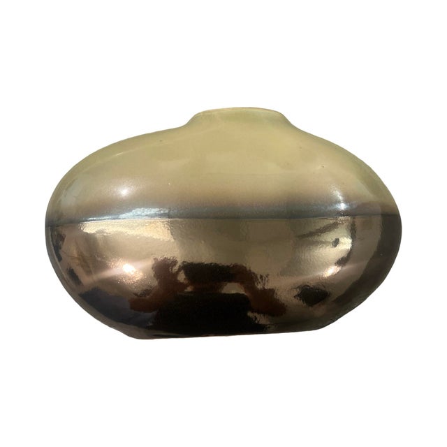 1980s Vintage Postmodern 1980s Gold and Green Ceramic Bean Pill Shaped Vase Art Deco For Sale - Image 5 of 7