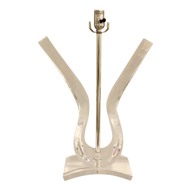 Mid-Century Modern Vintage Curvy Lucite Table Lamp For Sale