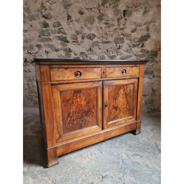 French Louis Philippe Walnut Buffet with Black Marble Top, France, 1840s For Sale - Image 17 of 18