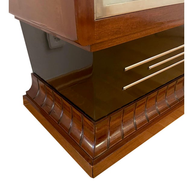 Art Deco Showcase Glazed on Three Sides For Sale - Image 4 of 11