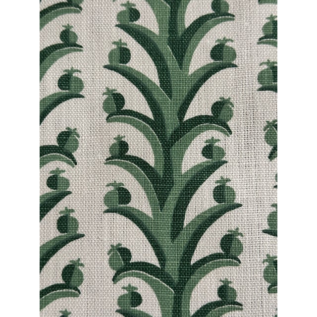 11 continuous yards Wayne Pate + Studio Four Nyc Petite Fruit Linen Fabric 11 Yards in Forrest Green Content 100% Linen...
