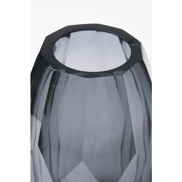 1980s 80's Murano Sommerso Faceted Gray, Pink Gradient Vase For Sale - Image 5 of 11
