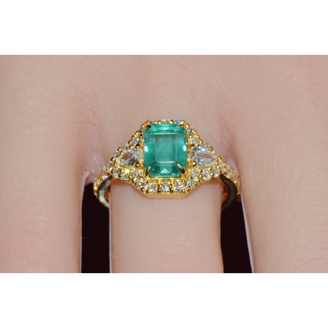 Late 20th Century Certified Natural 2.82cts Emerald Diamond Solid 18k Yellow Gold Halo Ring, Size 6.5 For Sale - Image 4 of 13