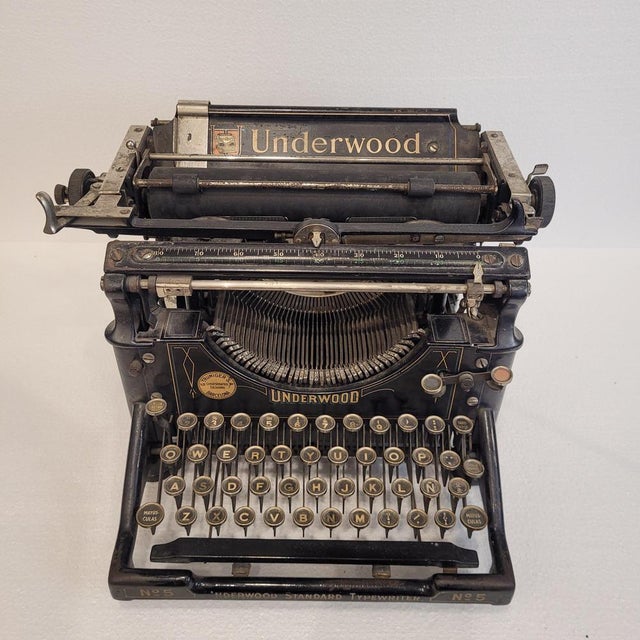 Model No. 5 Typewriter by Underwood and G. Truniger S.A., 1910s For Sale - Image 5 of 18