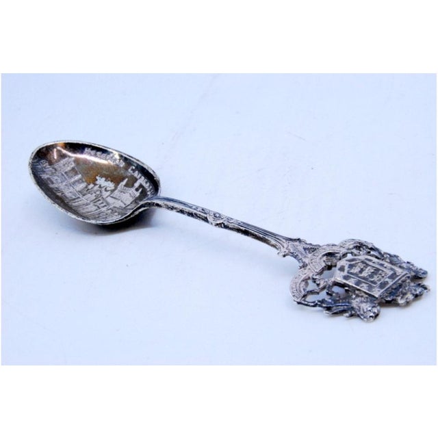 Silver Souvenir Spoon with Hereford Cathedral Shell and English Coat of Arms Handle For Sale - Image 9 of 10