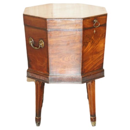 George III Hardwood Wine Cooler Cellarette, 1780s For Sale