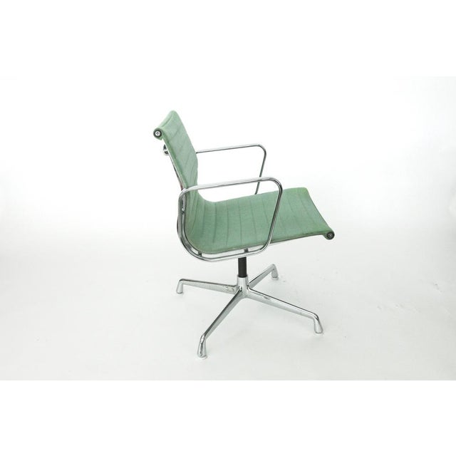 Vitra EA 108 Swivel Dining Chair with Aluminium Frame by Charles and Ray Eames for Herman Miller / Vitra, 1970s For Sale - Image 4 of 18