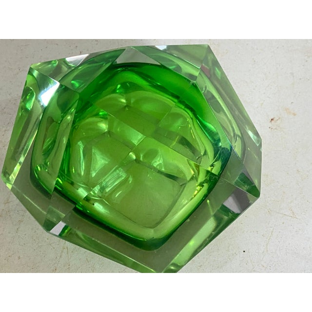 1960s Large Italian Green Glass Ashtray, 1960s For Sale - Image 5 of 12
