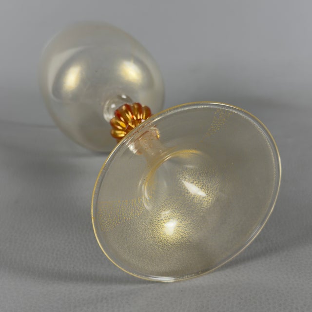 Glass Submerged Gilded Sacred Chalice and Saucer in Murano Glass from Seguso Vetri D'Arte, 1970s, Set of 2 For Sale - Image 7 of 14