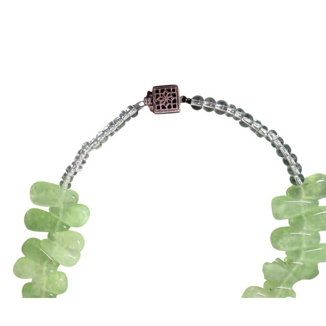 A gorgeous vintage pear shaped chrysophase beaded necklace. Looks gorgeous dressed up for day or upscale for evening.