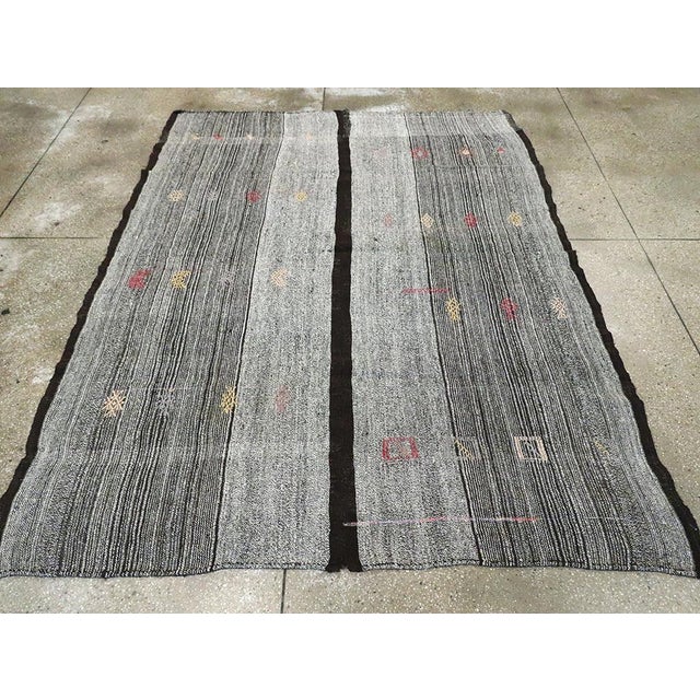 Mid 20th Century Mid-20th Century Handmade Turkish Flatweave Kilim Accent Rug For Sale - Image 5 of 10