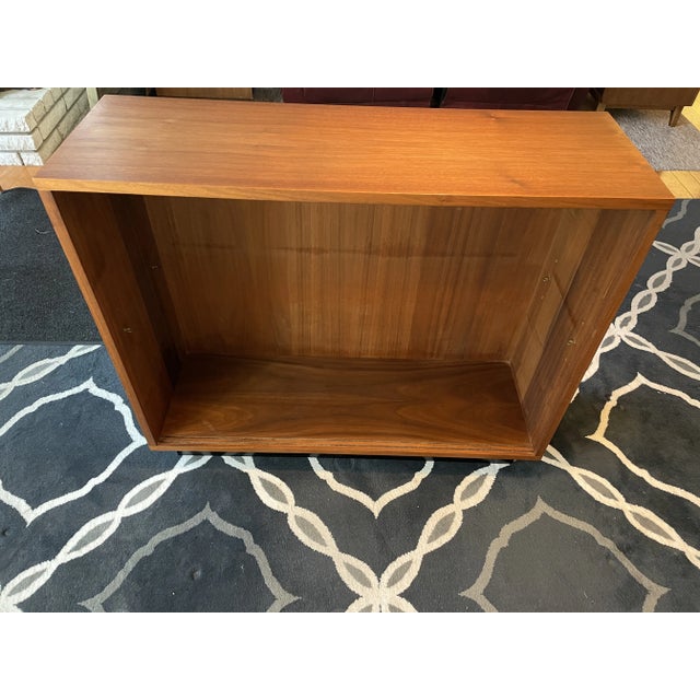 1960s 1960s Mid-Century Modern Walnut Stacking Book/Display Case For Sale - Image 5 of 18