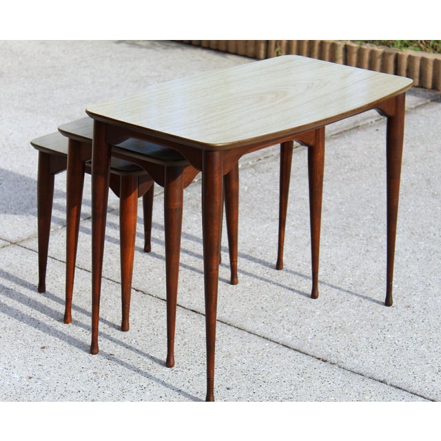Beige 1960s Vintage Mid-Century Modern Nesting Tables – Set of 3 With Beige Tops & Tapered Maple/Beech Wood Legs For Sale - Image 8 of 17