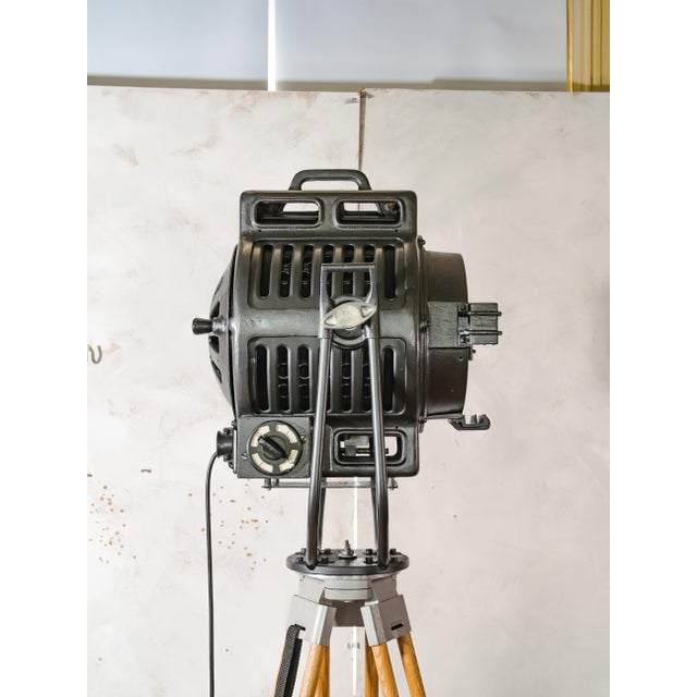 Vintage Movie Spotlight on Surveying Tripod Floor Lamp by Arri Arnold & Richter, 1950s For Sale - Image 12 of 18