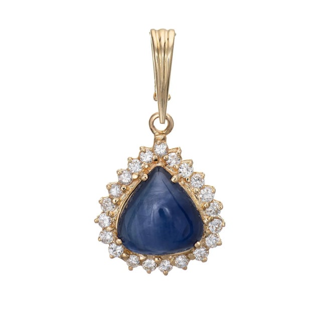 Modern Natural 11.20 Carat Ceylon Sapphire Diamond Pendant Vintage 14 Karat Gold Pear For Sale - Image 3 of 4