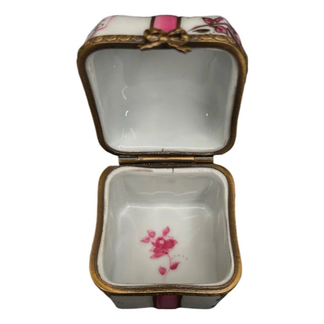 Early 20th Century Limoges Pink Bow Box For Sale
