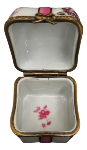 Early 20th Century Limoges Pink Bow Box