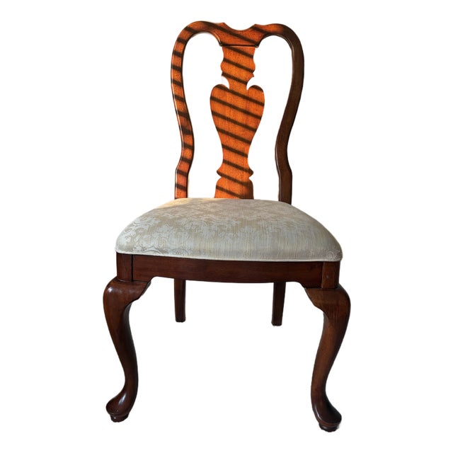 1980s Universal Furniture Queen Anne Style Dining Chair For Sale