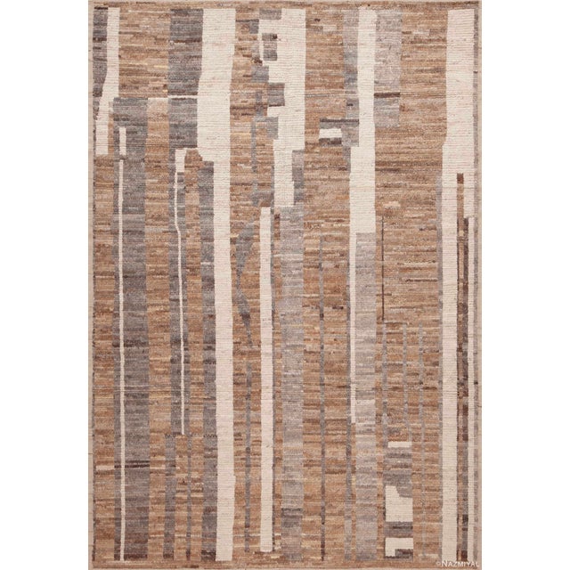 Nazmiyal Collection Earthy Neutral Color Tribal Geometric Design Modern Area Rug For Sale