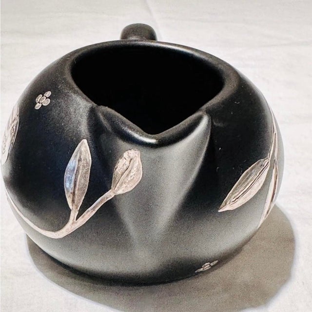 Emilia Castillo Vintage 1990s Emilia Castillo Silver Black Ceramic Toucan Sugar Bowl Creamer Set For Sale - Image 4 of 11