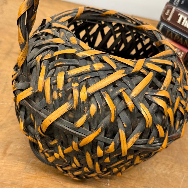 Small Round Orange and Black Basket with Curved Handle For Sale In New York - Image 6 of 9